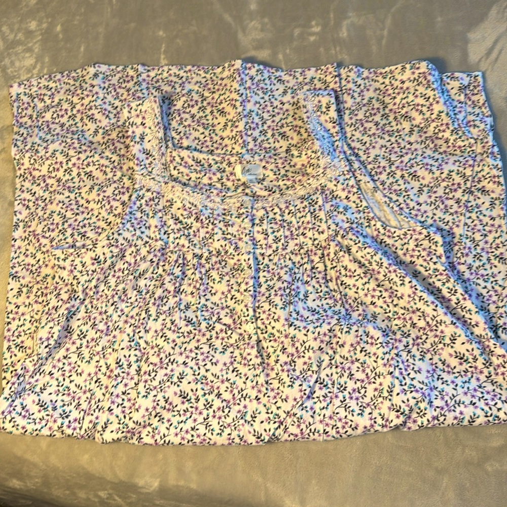 Woman’s Nighty